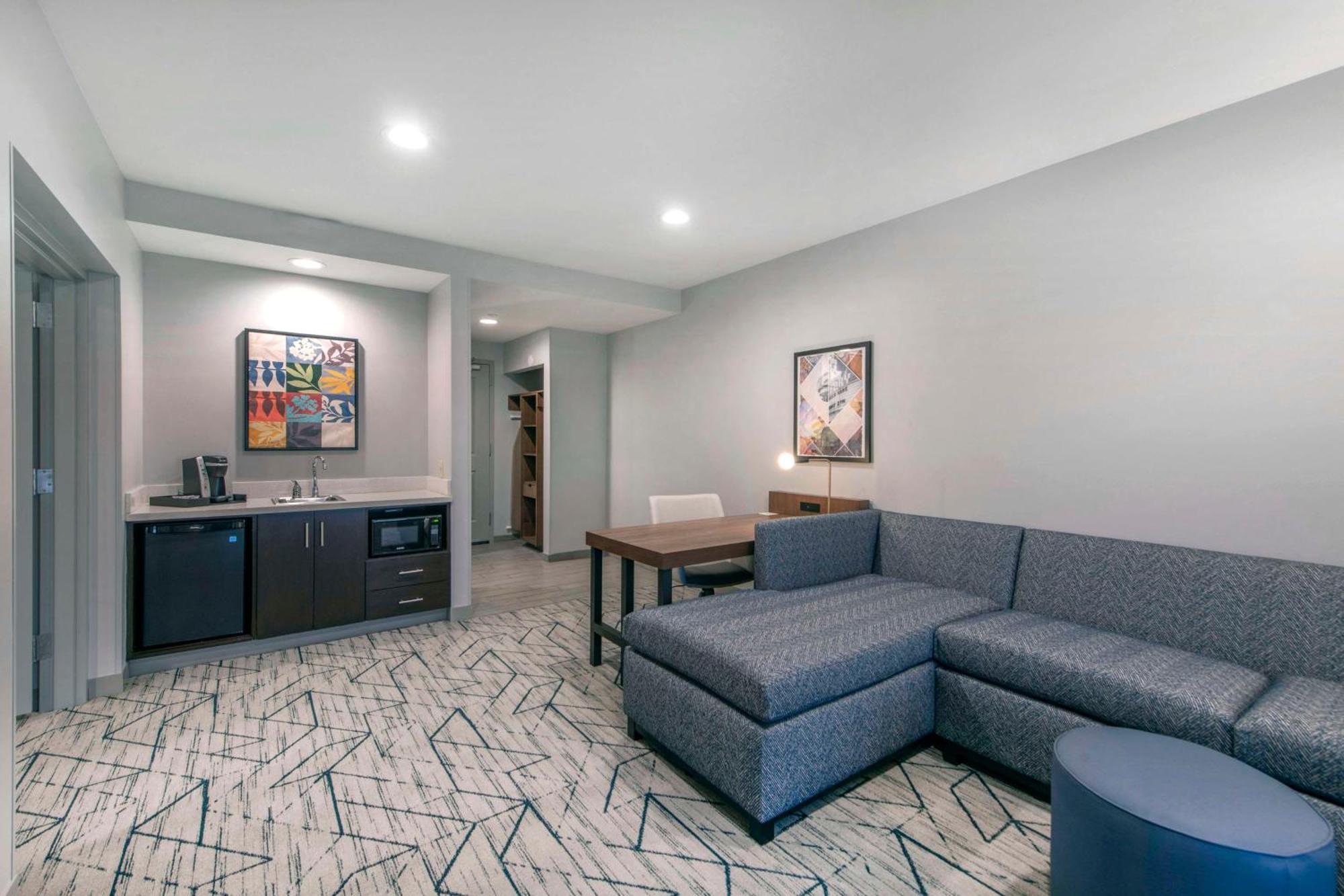 Hilton Garden Inn Raleigh Cary Exterior foto