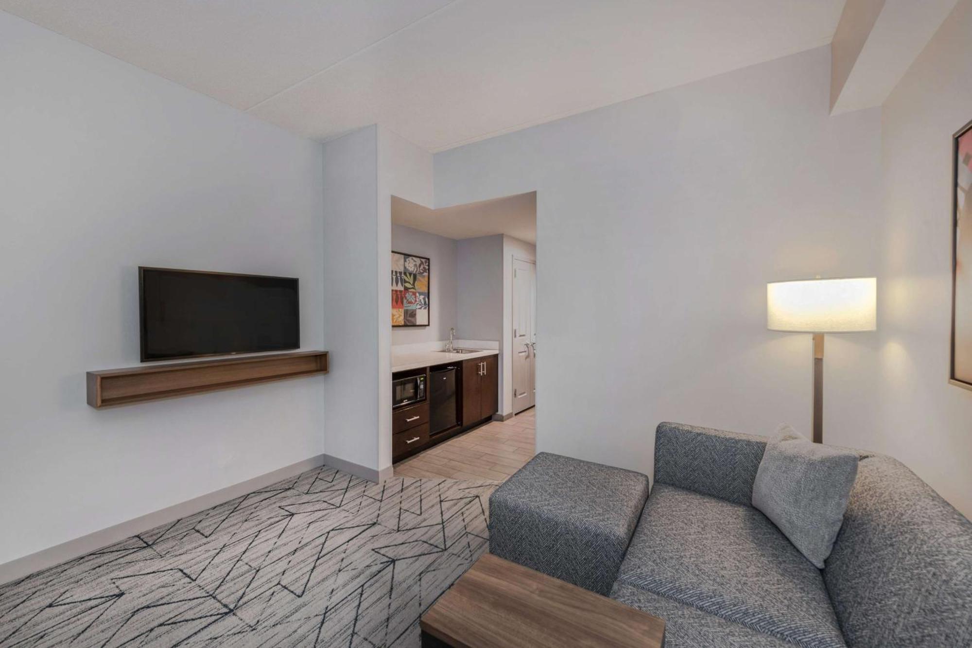 Hilton Garden Inn Raleigh Cary Exterior foto
